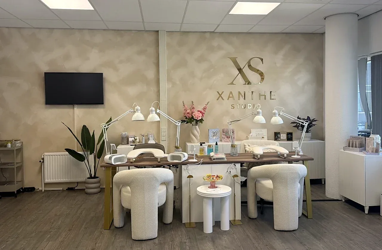 De salon van Xanthe Studio in Den Haag